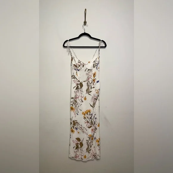 Reformation Kourtney Dress in Frolic 2 - Picture 4 of 8